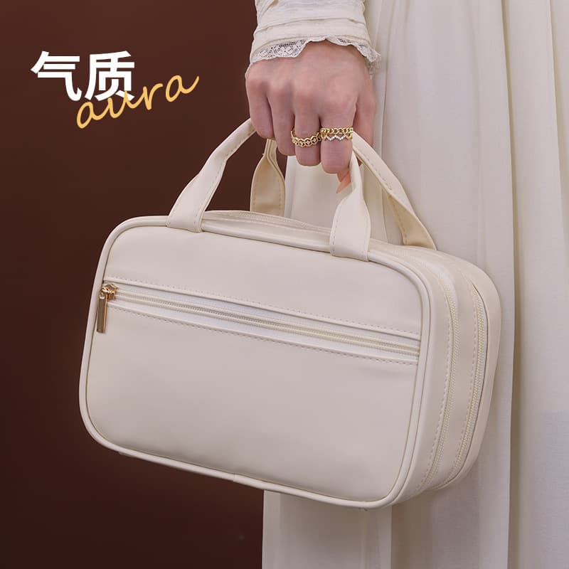 上品な大容量メイクボックス シンプル
