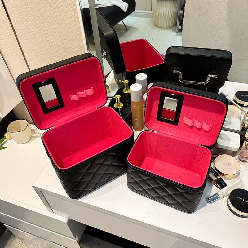 キルティングメイクボックス 上品手提げ