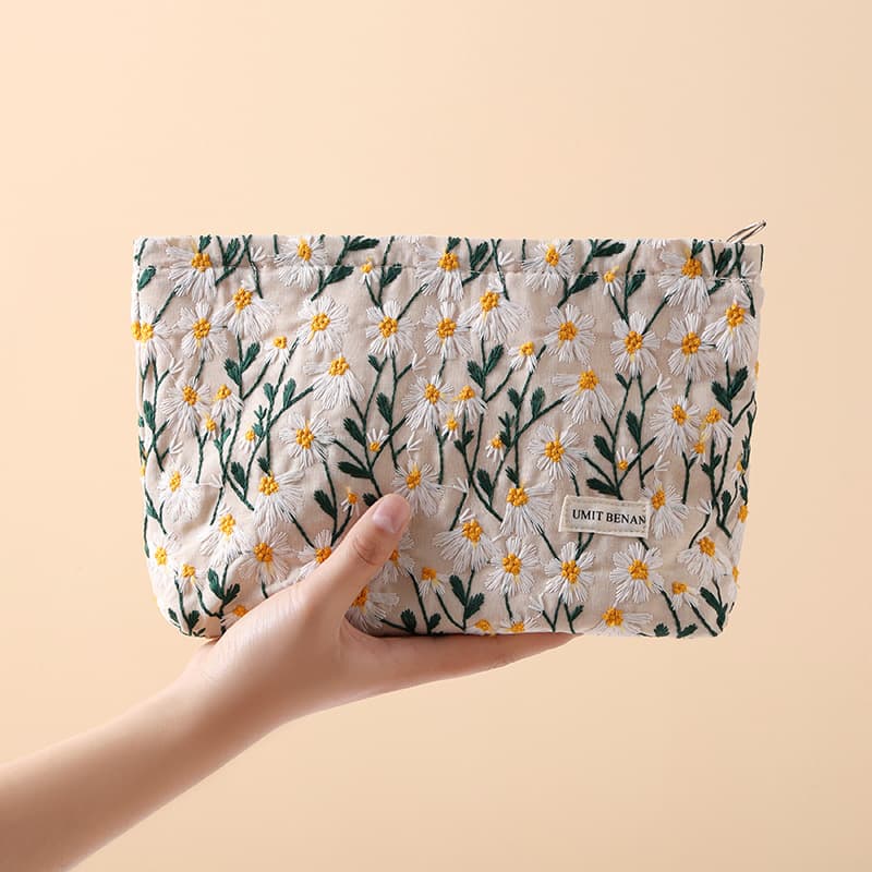 メイクボックス 花刺繍の優美ポーチ