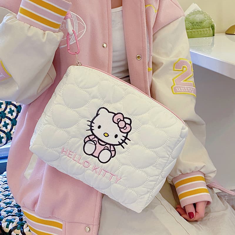 キティちゃんキルティングポーチ型メイクボックス